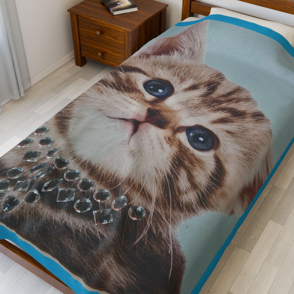 Cozy Cat Plush Blanket, Cute Cat Blanket, Velveteen Throw for Cat Lovers, Soft Fleece Pet Blanket, Perfect Gift for Pet Owners