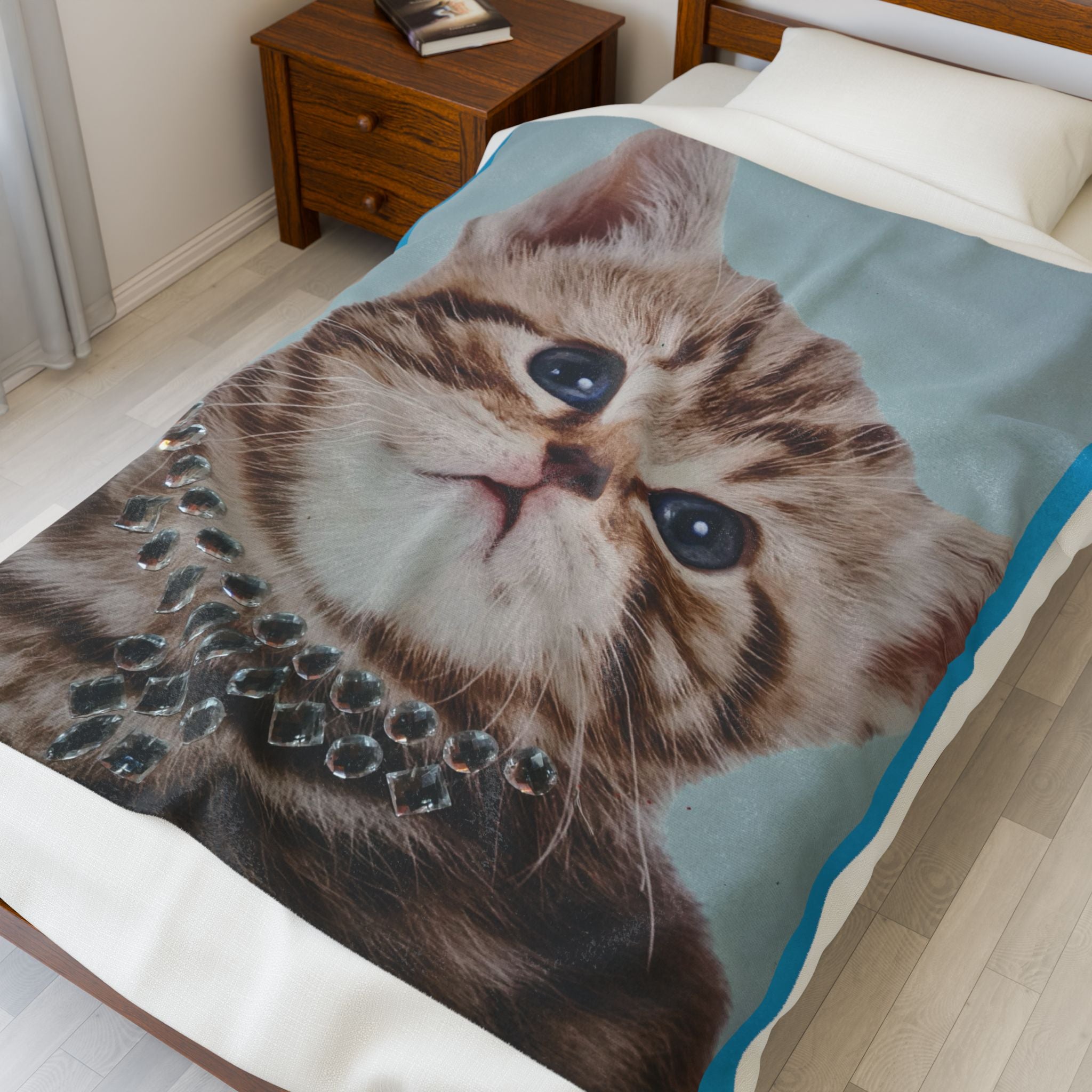 Cozy Cat Plush Blanket, Cute Cat Blanket, Velveteen Throw for Cat Lovers, Soft Fleece Pet Blanket, Perfect Gift for Pet Owners